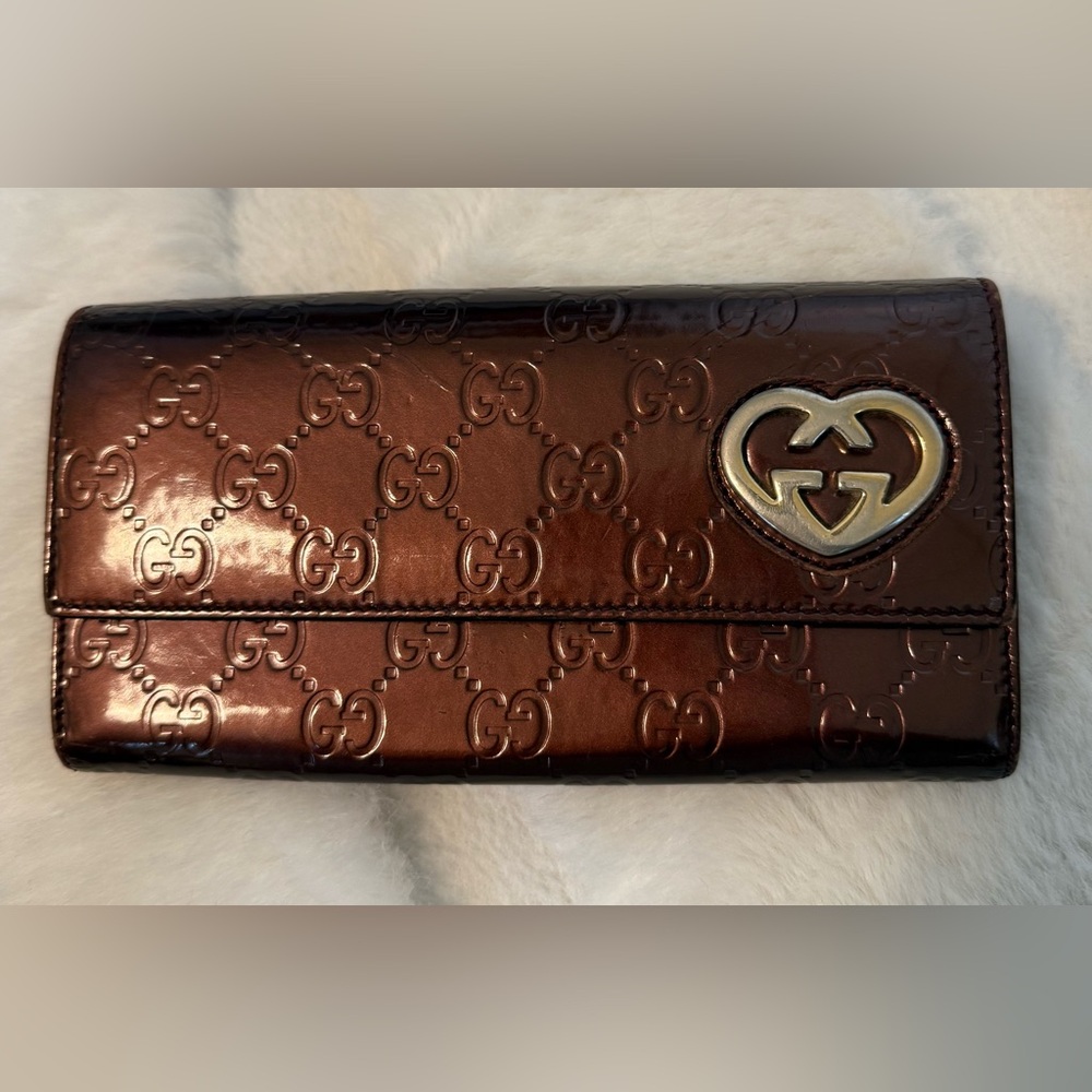 VGC/Excellent Authentic Gucci Guccissima Burgundy Wallet